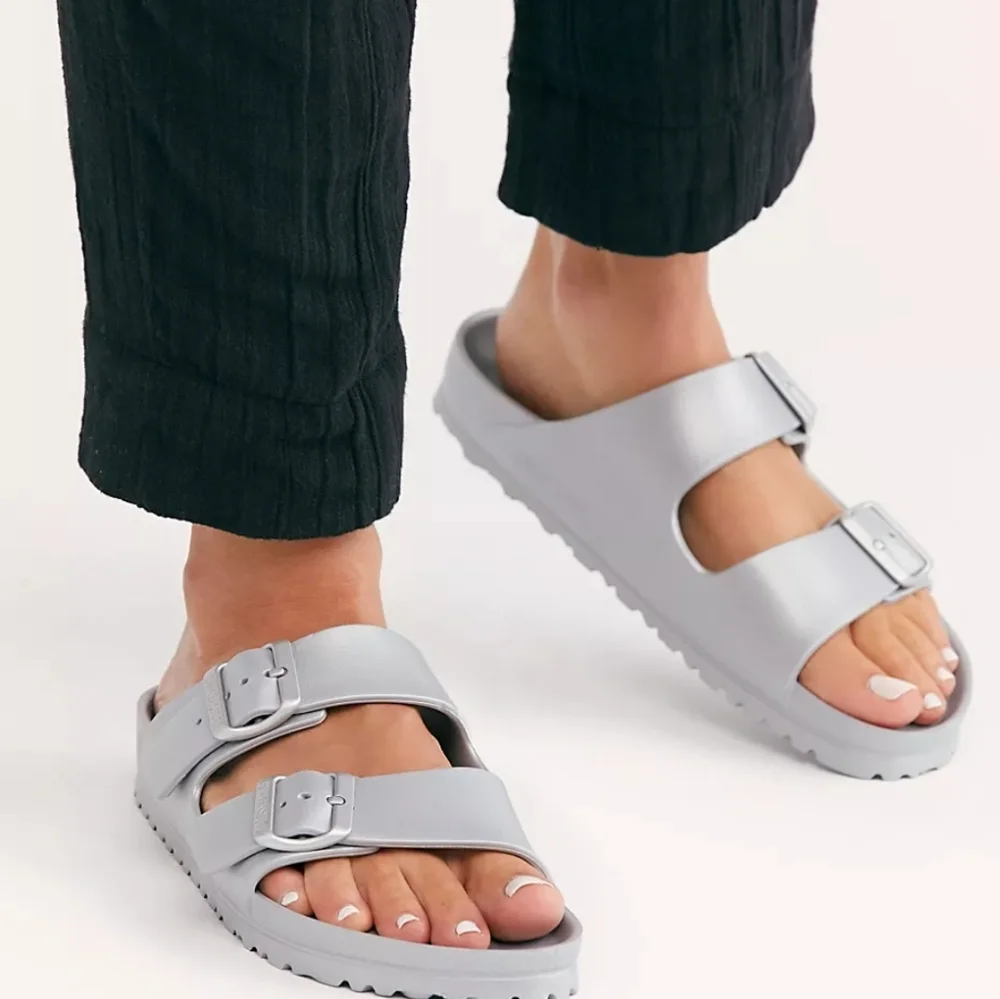 BIRKENSTOCK ARIZONA EVA SANDALS IN A METALIC /SZ: 39
